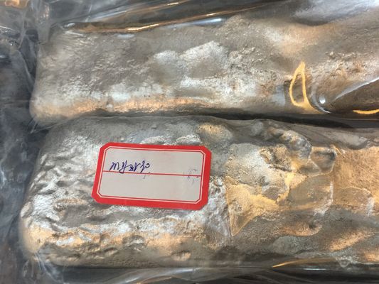 الصين MgZr 10٪ 15٪ 20٪ 25٪ 30٪ 35٪ سبيكة البلاط السائد سبيكة المغنيسيوم الزركونيوم MgZr30 لذوبان المغنيسيوم المكرر للحبوب المزود