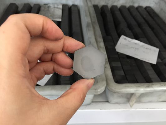 البلاط الباليستيكي SiC B4C سيراميكي بلاط الدروع الباليستيكي العالي العريض المزود